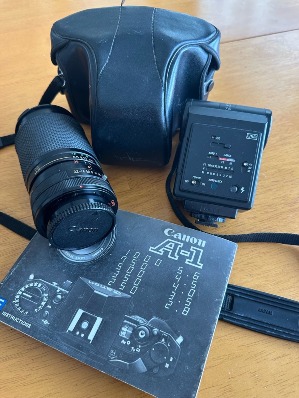 Canon A-1 35mm SLR Film Camera with Lenses & Vivitar RL 2850 Flash - Picture 13 of 16